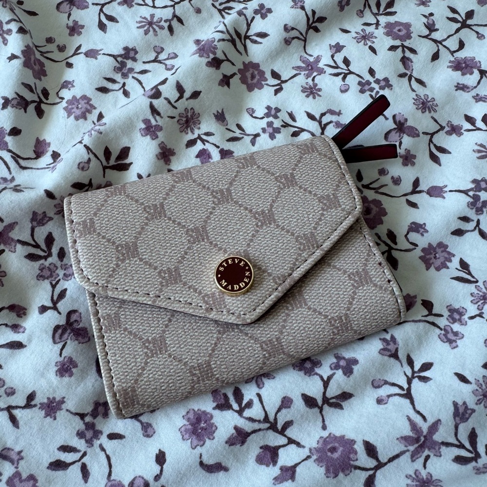 Steve Madden Tan Quilted Wallet